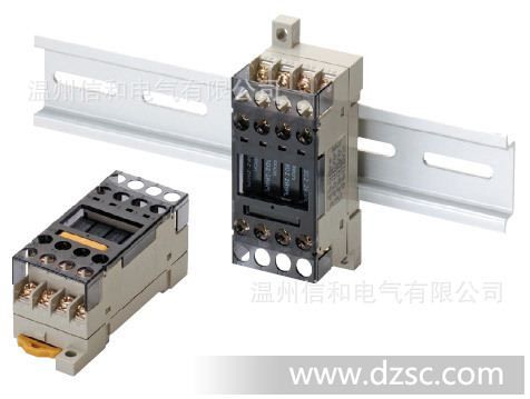 继电器组合内部配线焊接过程